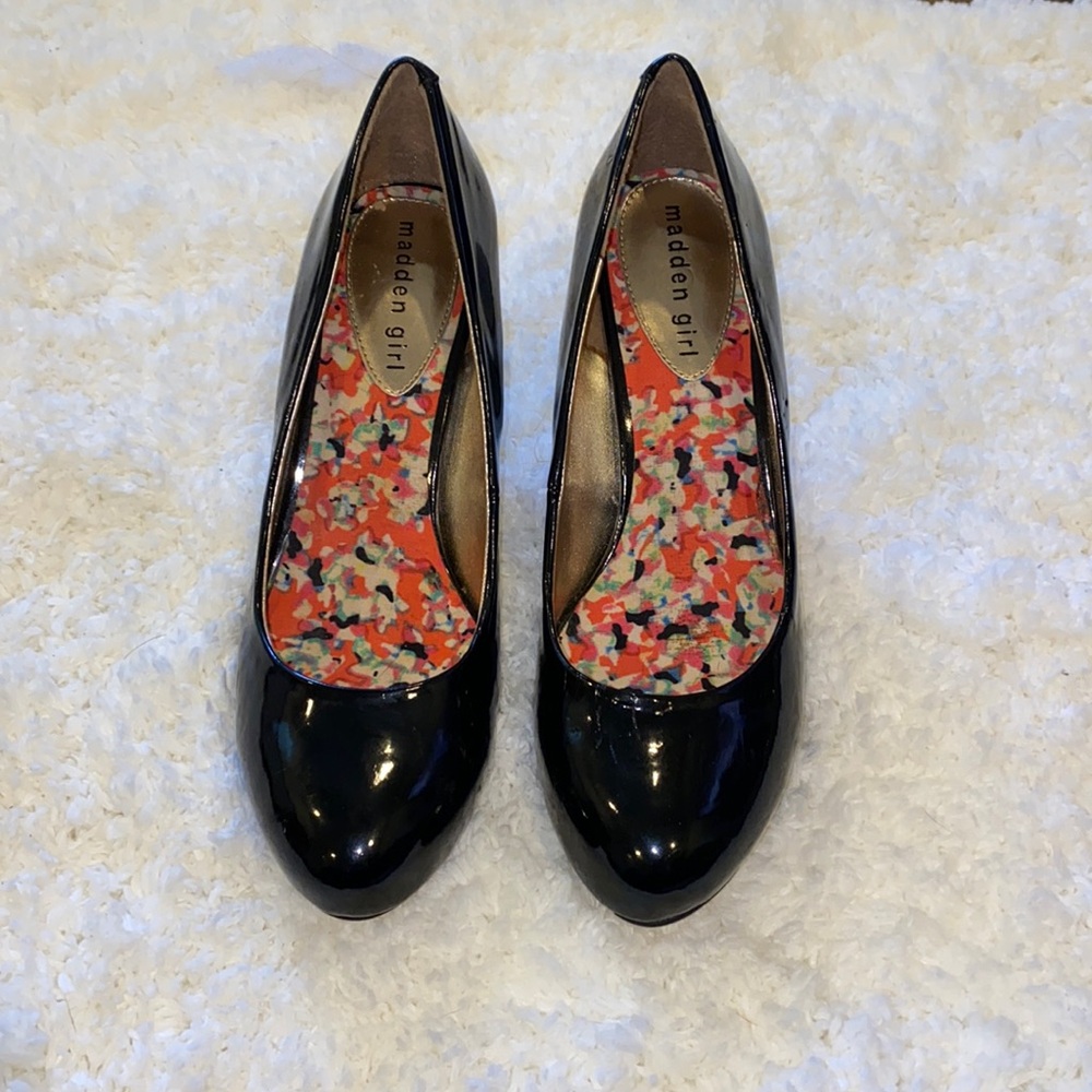 Brand new Madden girl Womens heels. Size 9.